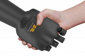 BrainRobotics Smart EMG Bionic Hand